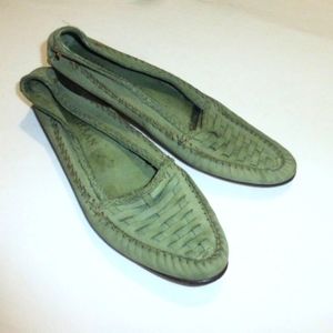cole haan flats woven dark sage green EUC sz 8.5